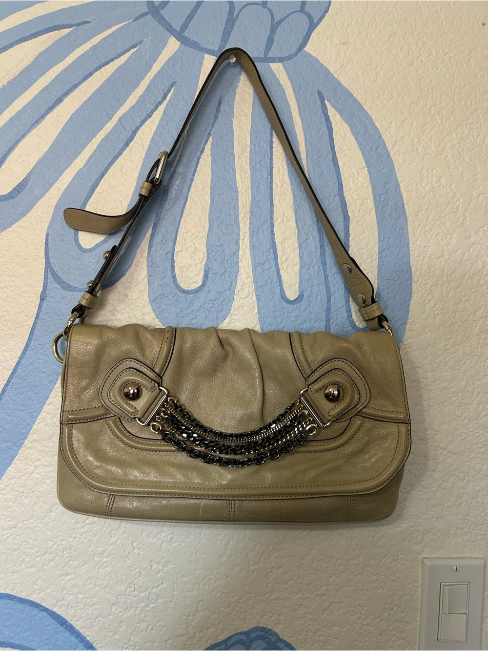 Guess by Marciano Cream Leather Chain Embellished Shoulder Bag Y2K
